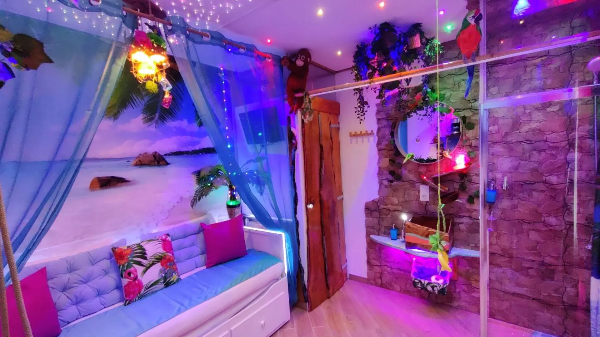 Wonder Room Paraiso Magico Habitacion A 2 Min De La Playa contacts